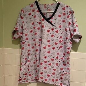 🩷Scrubaid Tapered Fit Four Way Stretch Heart Patterned Scrub Top Size 2XL